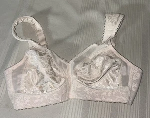 Sujetador Inalámbrico Playtex 18 Hour 36B Natural Beige Satinado Estilo 4693 Cobertura Completa - Imagen 1 de 3