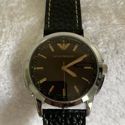 Reloj de Vestir Emporio Armani Vintage Hecho en Suiza Cuero Banda Negra Esfera Oro Rosa Foto 1 de 4