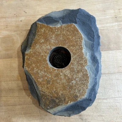 Jarrón Ikebana de piedra de pizarra rústica incorporado flor rana arreglador floral japonés Foto 1 de 4