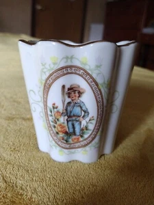 Porcelain Planter Boy With Roses Enesco Japan - Picture 1 of 12
