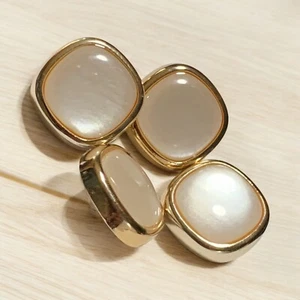 Set 4 Square Gold Plastic Faux Lt. Pink Pearl Shank Vintage Buttons - 21mm Shiny - Picture 1 of 7