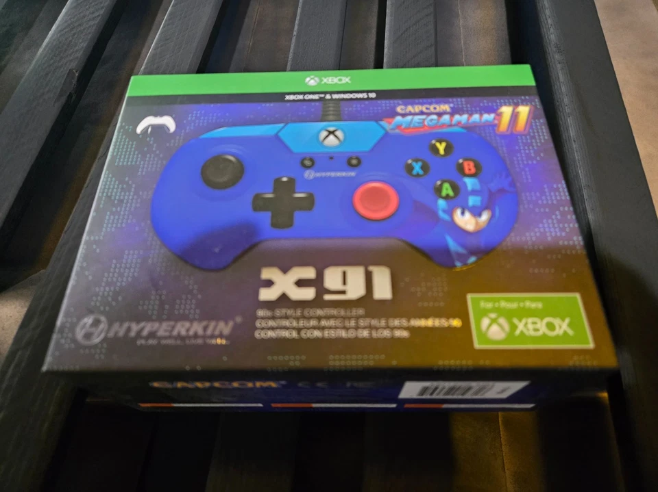MegaMan Hyperkin X91 90's Style USB Wired Controller for Xbox One/X/ Windows 10 - Image 1 of 1