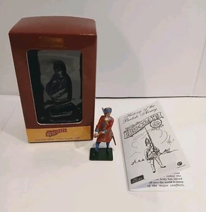 Figura de metal W Britain Redcoats 44030 oficial granadero 1st Foot Guards 1685  - Imagen 1 de 8