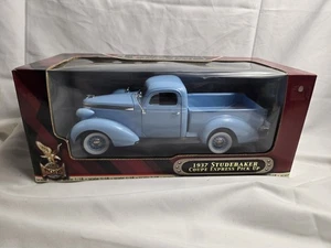 1937 Studebaker Coupe Express Pick-Up Truck 1:18 Road Signature hellblau schön - Bild 1 von 5