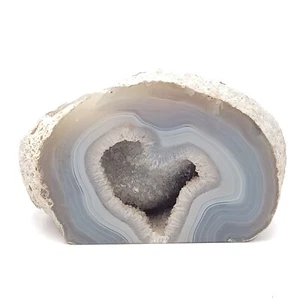 Agate Geode Crystal Polished Blue Specimen 2.3 lbs. Pre-owned - Picture 1 of 8