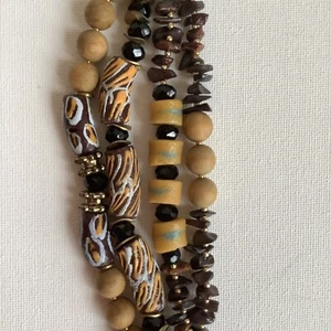 Handmade beaded almondine garnet stack bracelet with gold tone toggle closure - Picture 1 of 5