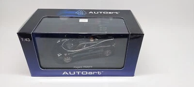 Pagani Huayra Black with Silver Stripes 1/43 AUTOart - Image 1 of 4