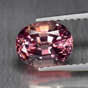 1.77Ct VVS Clarity Natural Pink Malaya Garnet, Elegant Tanzania Gem - Picture 1 of 1
