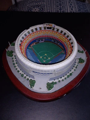 DAMAGED Danbury Mint Three Rivers Stadium Replica MLB Pittsburgh Pirates - Image 1 of 4