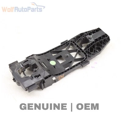 AUDI A3 2015-2016 - Soporte de manija de puerta exterior 7P6839885 Foto 1 de 4