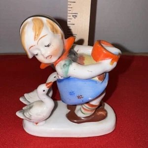 Vintage Ceramic Adorable Girl Wearing Oversized Shoes & Geese, Occupied Japan - Picture 1 of 6