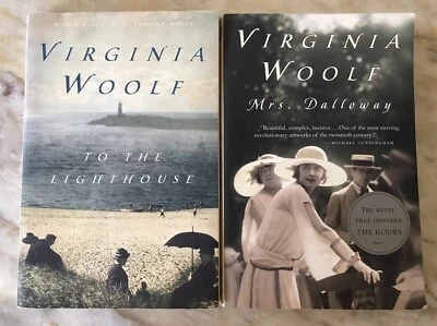 LOT 2 PAPERBACK BOOKS-TO THE LIGHTHOUSE & MRS DALLOWAY BY VIRGINIA WOOLF! - Imagem 1 de 4