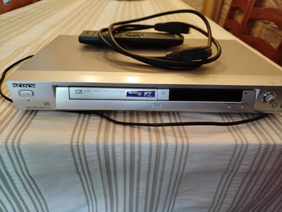 Sony CD  DVD  VIdeo CD Player Modell DVP-N 8305 - Bild 1 von 4
