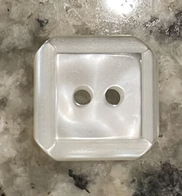 10x White Shell Frosted Polished Ivory 2 Hole Shirt Buttons 14mm Octagon Square - Image 1 of 4