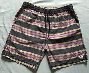 Cotton On Herren mehrfarbig gestreift Strandshorts Größe Medium - Bild 1 von 20