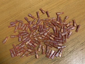 TE/TYCO/AMP 2-520273-2 CONN RED QC RCPT 18-22AWG 0.110 (100pcs = 1 lot) - Picture 1 of 1