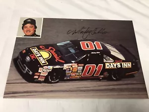 1990 VINTAGE POST CARD NASCAR WINSTON CUP #01 MICKEY GIBBS AUTOGRAPHED - Picture 1 of 2