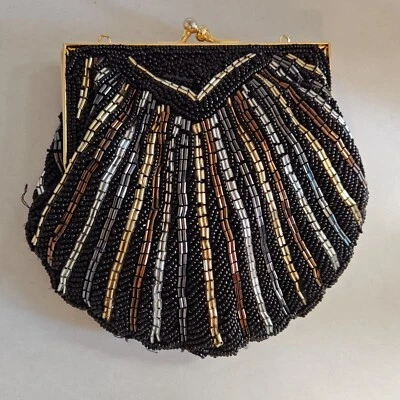 Bolso de Noche Hecho a Mano de Colección con Cuentas Kiss Lock Shell Negro Plata Cobre Dorado Glamour Foto 1 de 4