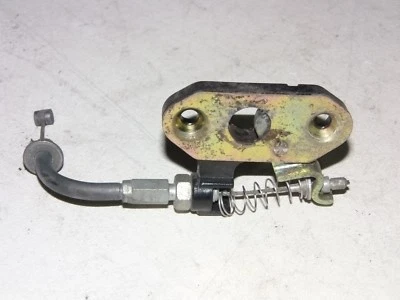 02-08 Soporte de pestillo de asiento y cable Ducati Monster S4 S4R S4RS S2R Foto 1 de 2