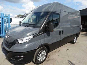 2023 Iveco Daily 2.3D HPI 16V 35S 3520 HiMatic MWB H1 Euro 6 (s/s) 5dr PANEL VAN - Picture 1 of 24