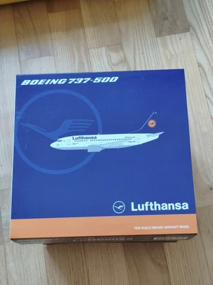 JC Wings XX2379 Lufthansa  Boeing 737 D-ABJI model scale 1:200 - Image 1 of 3