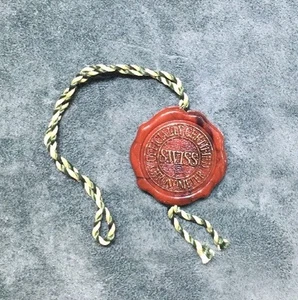 ROLEX RED CHRONOMETER STRING TAG WITH HOLOGRAM - Picture 1 of 3