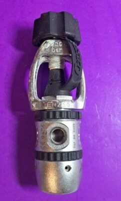 Yugo regulador de primera etapa Cressi Foto 1 de 4