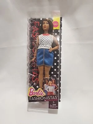 Barbie Fashionistas Dolled Up Denim, Muñeca Cuerpo Curvilíneo Foto 1 de 4