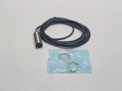 OMRON E2A-M18KS08-WP-C2 PROXIMITY SENSOR - Image 1 of 4