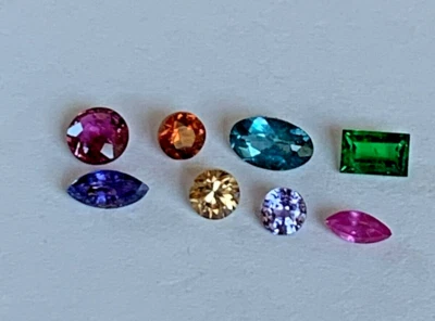 Venta de garaje Andy's Gem - Mezcla - Zafiro Tanzanita Granate Topacio Turmalina Foto 1 de 3