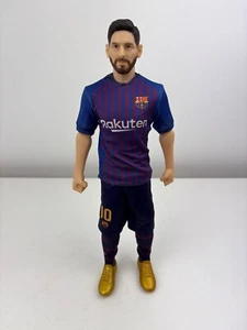 Lionel Messi Barcelona Actionfigur/Puppe perfekter Fußball 30 cm hoch goldene Schuhe - Bild 1 von 10