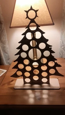 WOODEN FERRERO ROCHER XMAS TREE HOLDER - Image 1 of 3