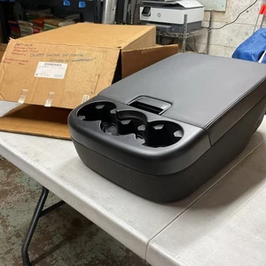 2007-2014 Chevrolet Truck Flip Up Center Console NOS GM 20758071 - Picture 1 of 4