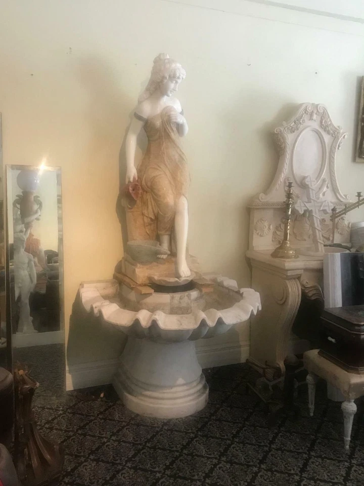 HERMOSA FUENTE FIGURATIVA DE MÁRMOL TALLADO DAMA MÁRMOL - MSF1 Foto 1 de 1