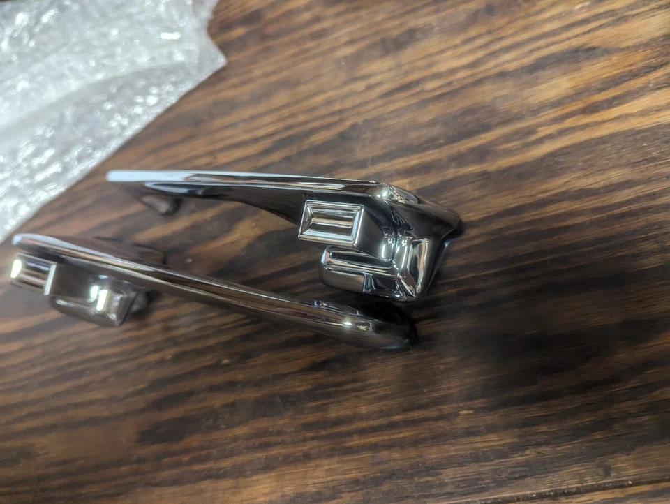 Par de manijas de puerta exterior Cadillac 1969 1970 Eldorado Deville Calais Fleetwood Foto 1 de 4