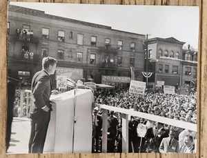 1962 President Kennedy Photo : Monessen PA: Crowd Larger than Village 11" x 14" - Picture 1 of 2