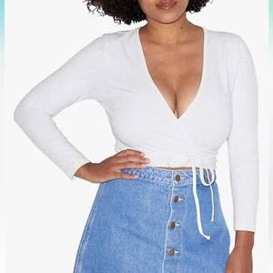 American Apparel Women’s Large White Julliard Long Sleeve Ballet Wrap Top NWT - Picture 1 of 8