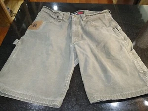 mens wrangler Riggs workwear khaki green shorts size 32 - Picture 1 of 5