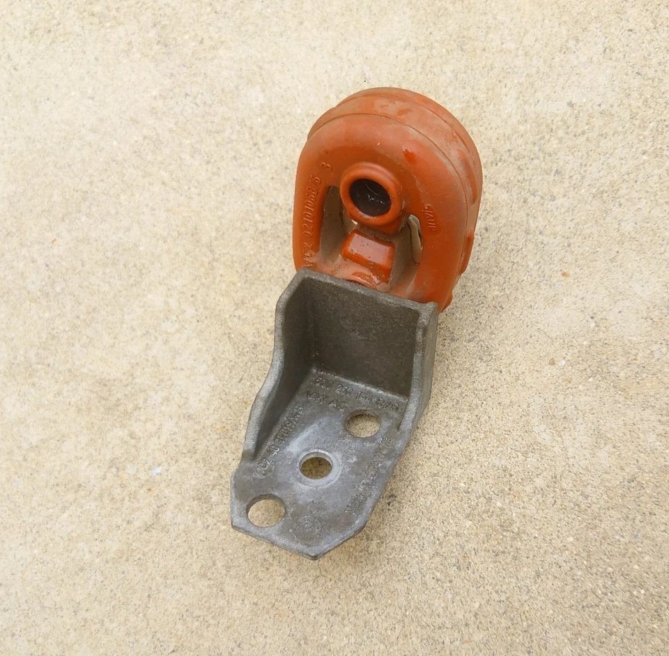 Suspensión silenciador escape VW Golf 7 Sportwagen 5Q0253144 RS Foto 1 de 4