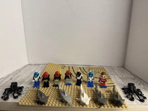 Lego Vintage 90’s 7 Scuba Divers Minifigur, 2 Oktopus, 4 Hai & 1 Sägefisch Lot - Bild 1 von 24