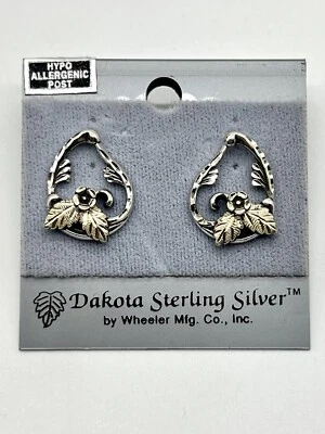 Pendientes de plata de ley Black Hills hojas de rosas perforadas WM Wheeler 925 GRATIS S Foto 1 de 4