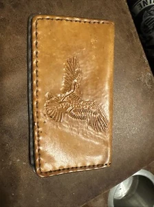 Portafoglio in pelle, design uccellino fatto a mano - Foto 1 di 10
