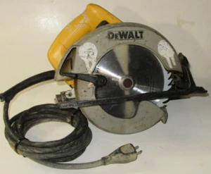 Dewalt Dw369 Corded Circular Saw w/Break WORKING  ! READ Broken Shoe Lock ! - Picture 1 of 7