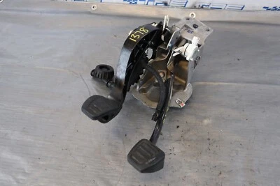 Chevrolet Camaro LT 2016 3,6 L OEM 6 velocidades embrague y pedal de freno *desgaste* #1378 Foto 1 de 4