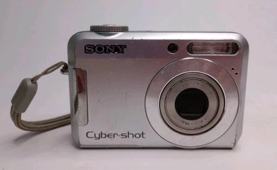 SONY CYBER-SHOT DSC-S650 7.2MP DIGITAL CAMERA FOR PARTS/REPAIR - Image 1 of 4