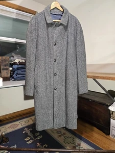VTG Harris Tweed Overcoat Mens 42L Gray Herringbone Pure Scottish Wool Topcoat - Picture 1 of 8