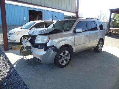 Windshield Wiper Motor Fits 10-15 PILOT  - Image 1 of 4