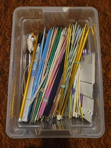 Crochet Hooks & Misc Sewing Items Mixed Lot - Picture 1 of 3