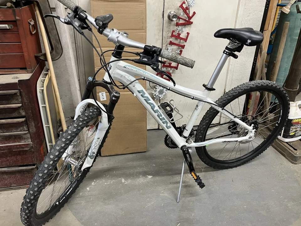 Bicicleta de montaña Marin Bear Valley, necesita neumáticos Foto 1 de 4