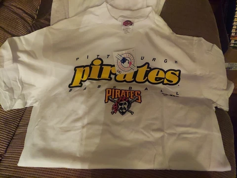 VINTAGE 1999 PITTSBURGH PIRATES MLB T-SHIRT TEE SIZE LARGE BRAND NEW HANK AARON Cover